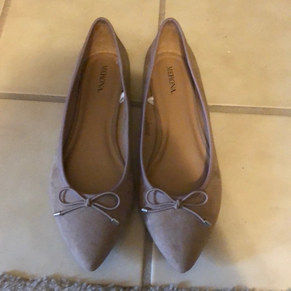 Pointed Tan Flats